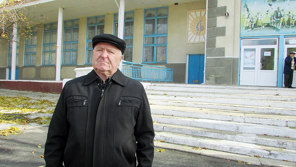 1. Nicolae Dâru spune că regimul separatist de la Tiraspol le-a închis grădinița din localitate. Foto: Lilia Zaharia