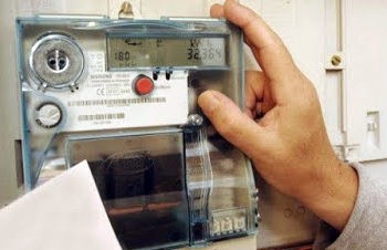 În căutarea electricianului groaznic