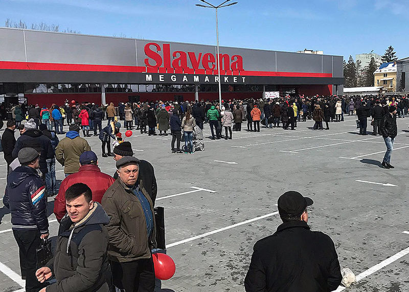 Noul mega-market este un plus pentru toți, dar ar putea „înghiți” micii comercianți