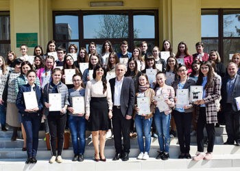 Unghenenii sunt buni și la limba și literatura română