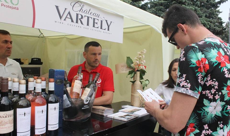Zeci de vinuri moldoveneşti au fost degustate la Ungheni