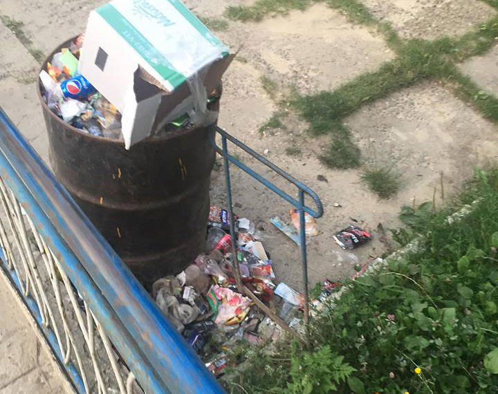Problema gunoiului la sate