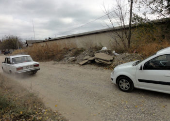 Strada Oranjeriei transformată în depozit