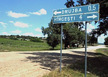 Mai multe probleme într-un singur sat