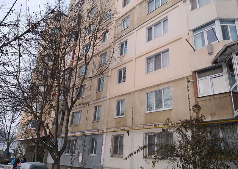Blocurile de locuit  vor fi numerotate  și se vor constitui  asociații de locatari