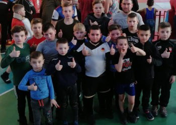 Uneori și luptătorii plâng