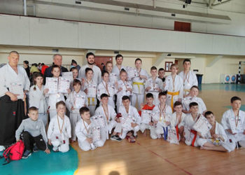 Cea mai numeroasă echipă și cele mai multe medalii