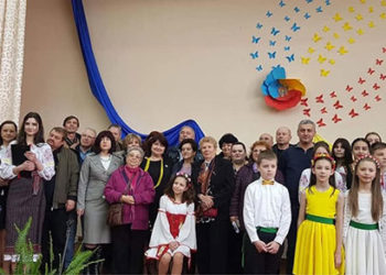 La Liceul Teoretic „Mihai Eminescu”  tricolorul a fost sărbătorit anticipat