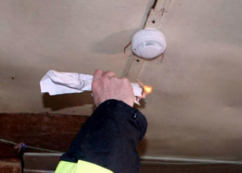 Detectoarele de fum: „Am trăit 30 de ani fără acestea și o să mai trăim”