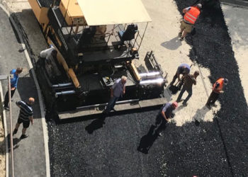 FOTO. Iată cum se repară curțile blocurilor din municipiul Ungheni