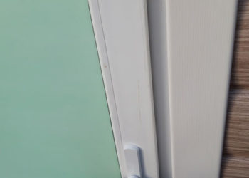 Toaleta publică era încuiată