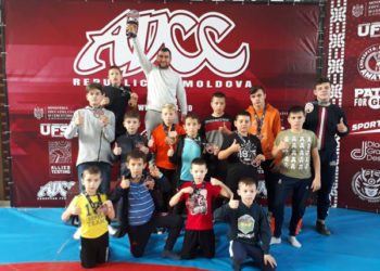 Grappling – capturi, aruncări,  tehnici dureroase, strangulare