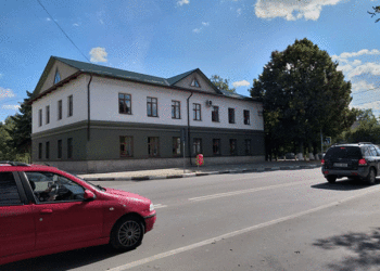 Fațada sediului ÎM „Apă-Canal” Ungheni  se repară din mijloace economisite