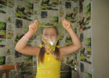 Slime – o jucărie la modă și nesigură