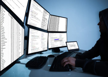 Compania Facebook a șters conturi, pagini și grupuri care diseminau dezinformări în Ucraina și Irak