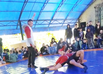 Turneu de lupte libere la Semeni