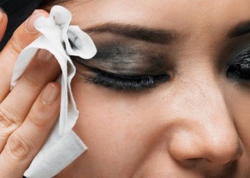 Șervețelele umede nu înlocuiesc  scăldatul și spălatul