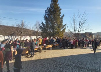 Boghenii Noi:  Târg de caritate sau  „Cine dă, lui își dă”