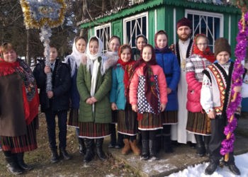 Obiceiul de a colinda, revitalizat la Cetireni