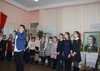 Mihai Eminescu omagiat la Ungheni  prin recitarea operei în diverse limbi ale lumii