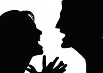 Am ajuns să ne mâncăm mai dihai ca niște câini