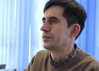 Ne-am jucat  de-a politicianismul…