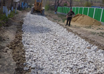 Autoritățile locale au început reparația drumurilor