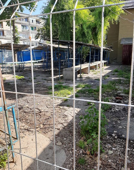Cât se poate de vorbit  despre unul și același lucru?