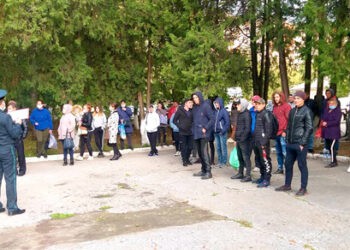 FOTO. La armată, nu la plug…