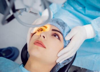 Mai puține operații de cataractă, din cauza pandemiei