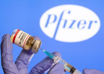 Primele doze de vaccin Pfizer ar urma să ajungă în țară în a doua jumătate a lunii martie