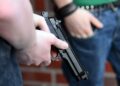 De la începutul anului, peste 50 de permise de port armă au fost suspendate sau anulate