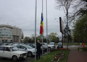 Ungheni: Onor la Tricolor