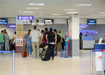 Autoritatea Aeronautică Civilă recomandă procurarea biletelor de călătorie după un rezultat negativ la COVID-19