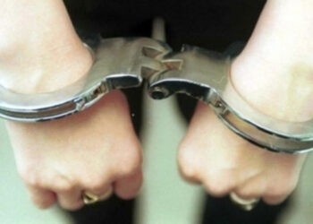 Mamă a patru copii, condamnată pentru pedofilie și exploatare sexuală a fiicei sale