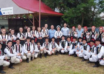 Prima apariție a artiștilor din Ungheni la un festival din România