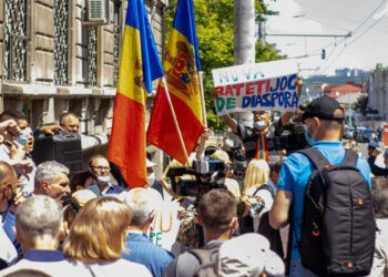 Decizia CEC privind votul în diaspora, criticată de deputați și experți