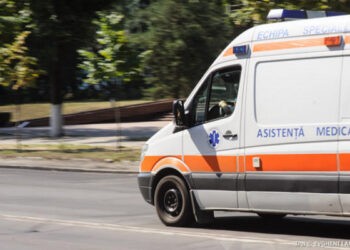 Adolescentă în comă. A fost găsită în stare inconștientă în Parcul Valea Trandafirilor