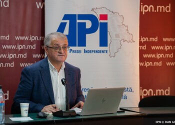 Doar trei concurenți electorali au apărut pe portalurile online în context neutru, API