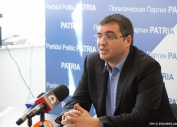 Renato Usatîi își depune mandatul de primar de Bălți