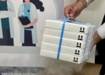 Aproape șase mii de doze de vaccin Pfizer, achiziționate de stat, au ajuns în țară