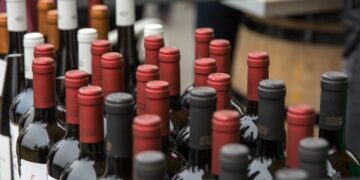 Pandemia și seceta vor avea urmări de durată asupra sectorului vitivinicol, ministru