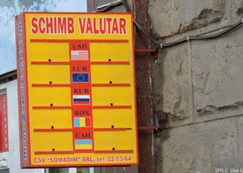 În august, leul s-a apreciat, în valori medii, cu 1,6% în raport cu dolarul SUA