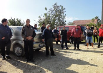 Unțești: Oamenii cer reluarea lucrărilor de reparație a drumului