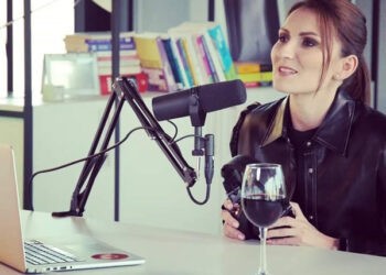 Tatiana Însurățelu: „Oricine poate face un produs pe internet. Trebuie să vrei și să ai curaj”