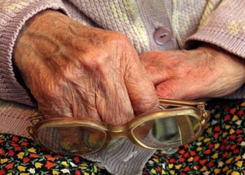 Doar trei din zece vârstnici din Moldova au acces la tehnologiile digitale