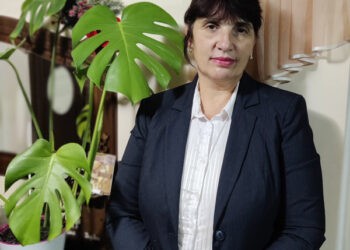 Angela Damian: „Nu se mai vine azi la ore doar cu manualul și creta”