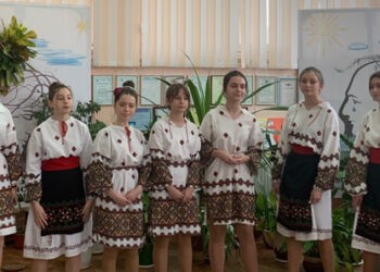 „Doar Toamna poate scrie o romanță”