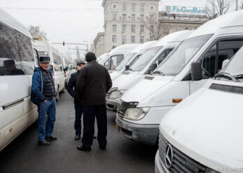 Prestația Guvernului, văzută de guvernare și opoziție