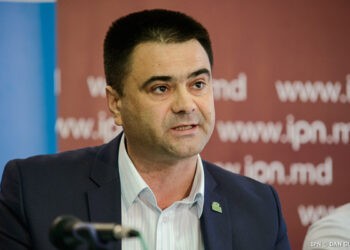 Vitalie Marinuța își întrerupe activitatea politică